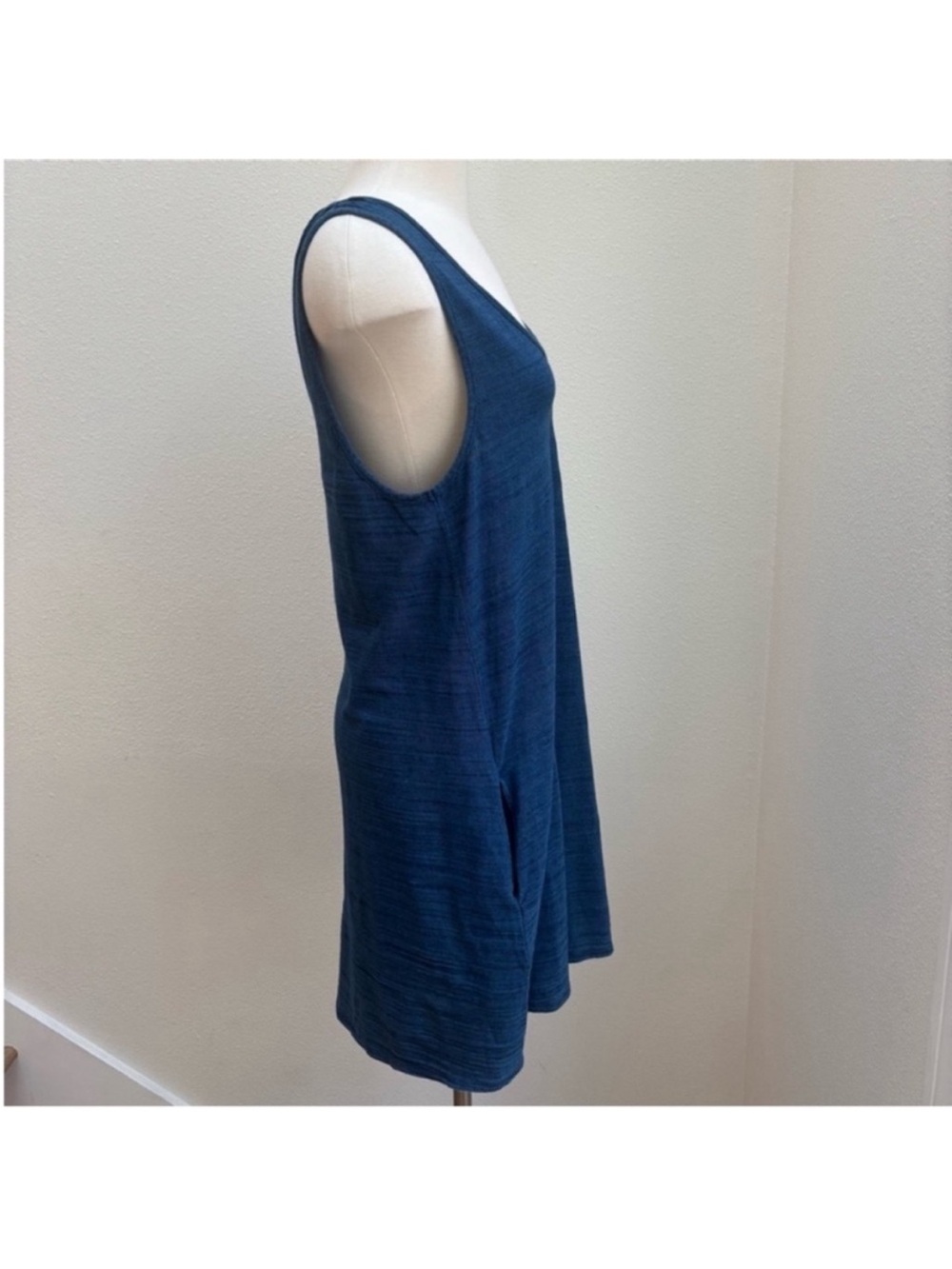 Faherty Mini Shift Dress Sleeveless Tank V Neck Cotton Indigo Blue Size Medium - Picture 7 of 11